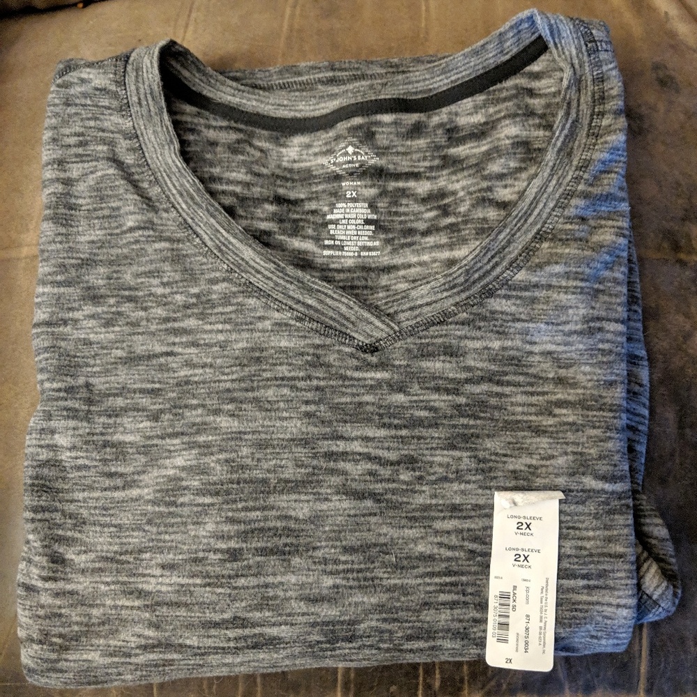 BNWT 2X Long Sleeve St John's Bay V-Neck